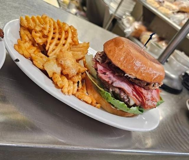 Pitmaster Cubano Burger.